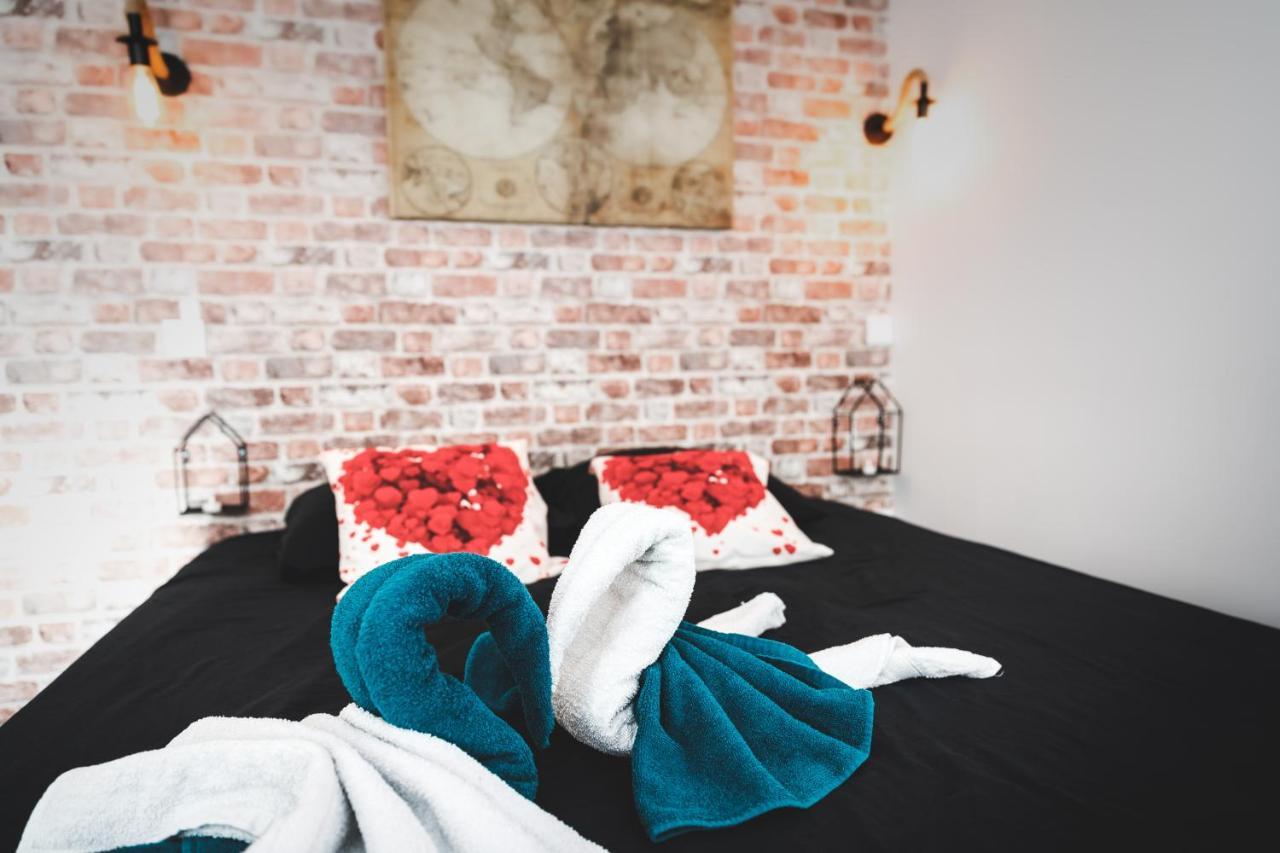 Love Loft Spa Ambronay Екстер'єр фото